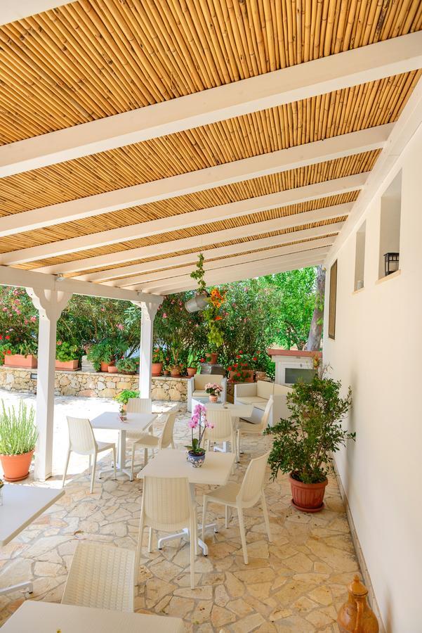 Agriturismo Masseria Terra D'Otranto Exterior foto